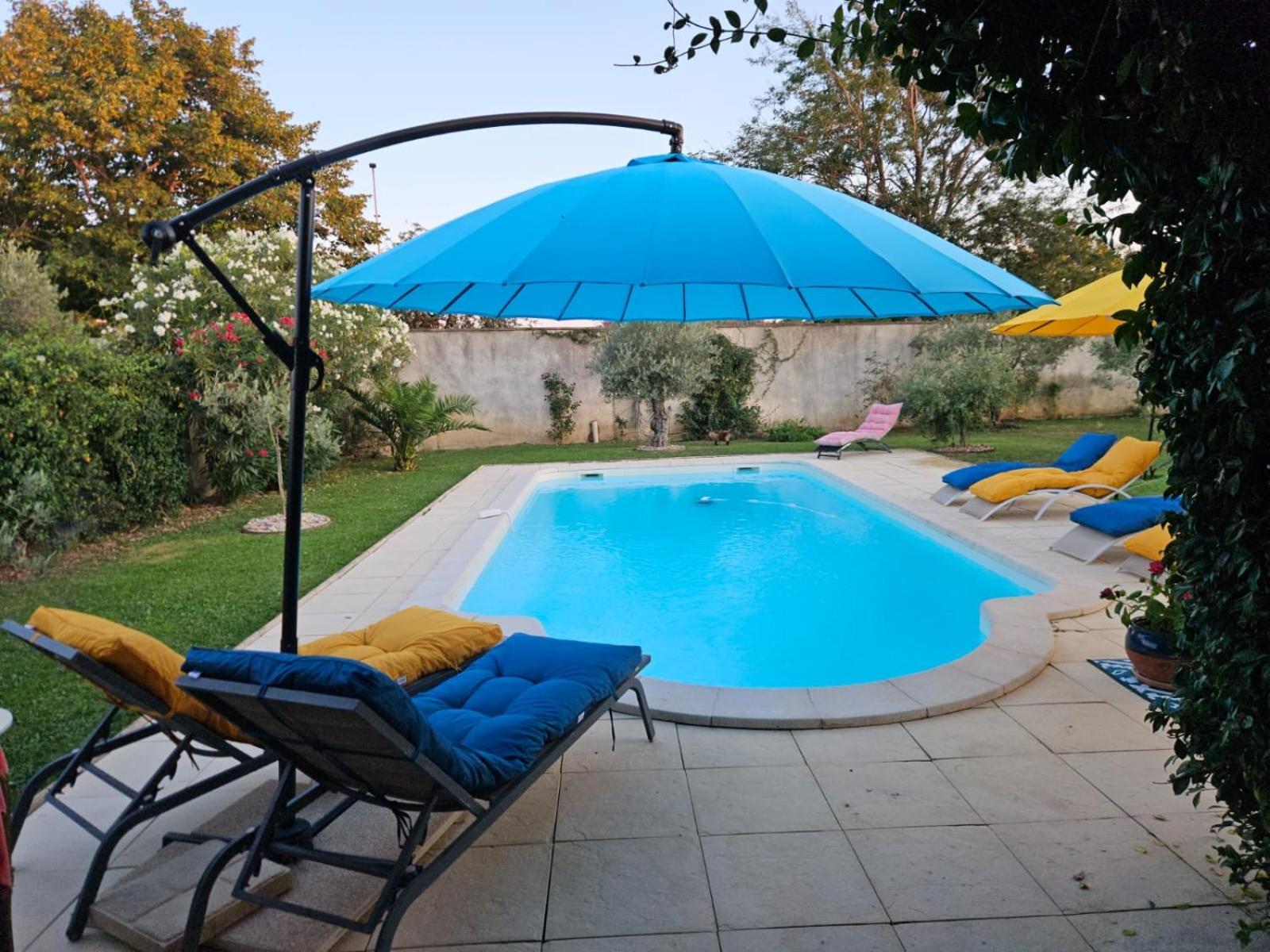 Maisonnette Avec Piscine La Picholine Châteaurenard Exteriér fotografie